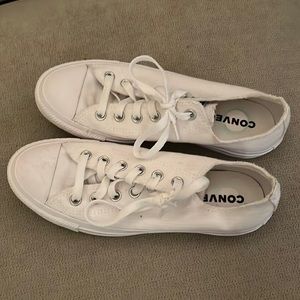 White converse all star sneaker size 8